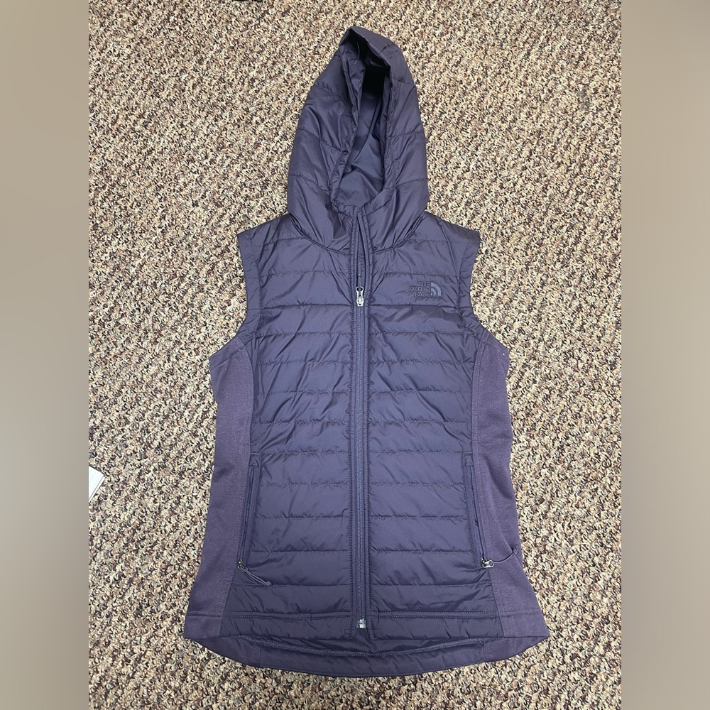 The North Face Women’s Purple Hooded Sleeveless Puffer Vest, Size Small